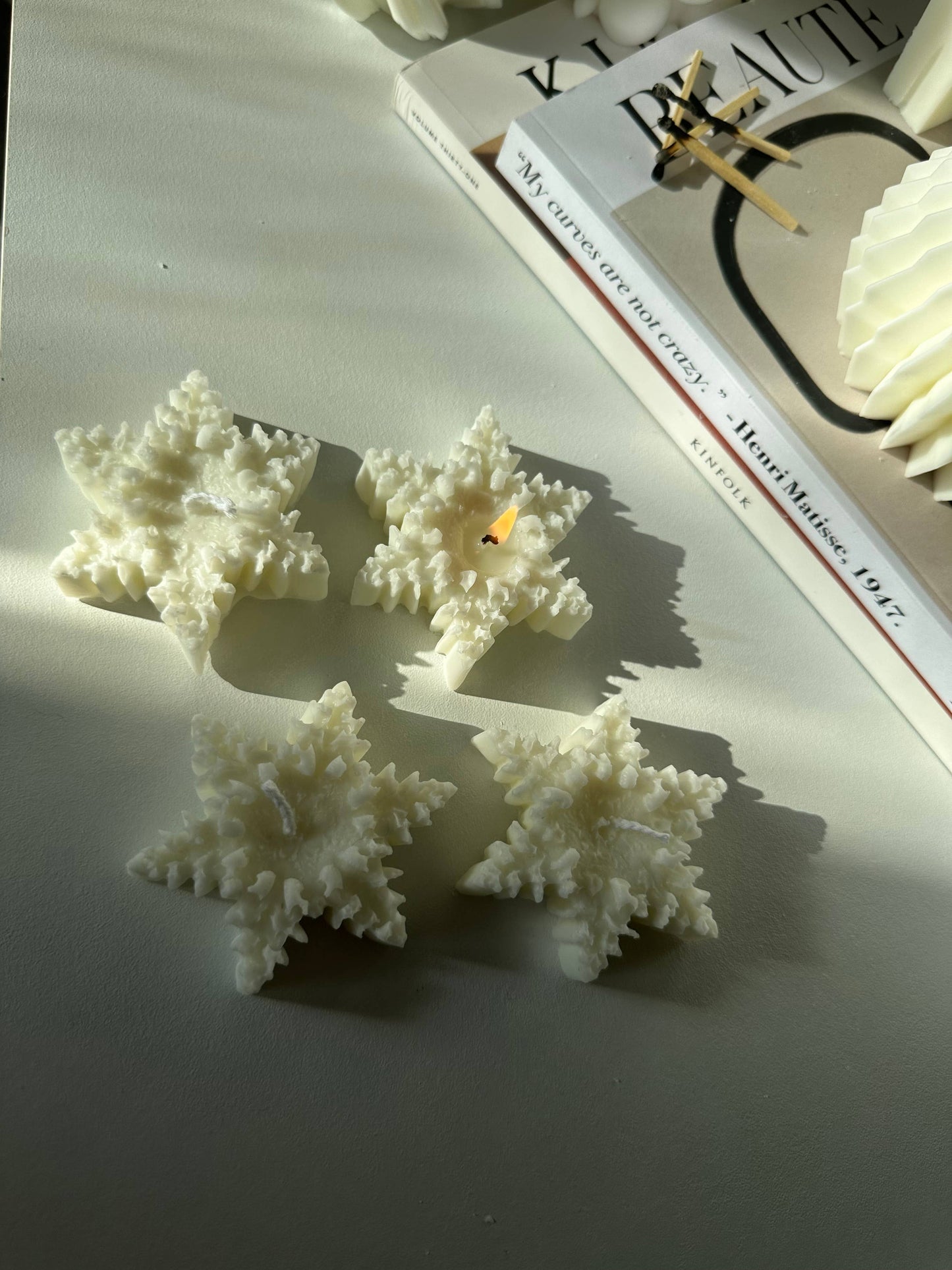 Small Snowflake Candle in White