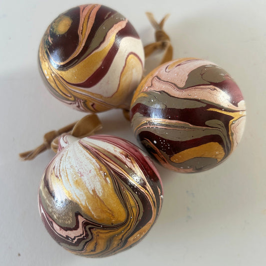 Marbled Bauble Antique Chestnut