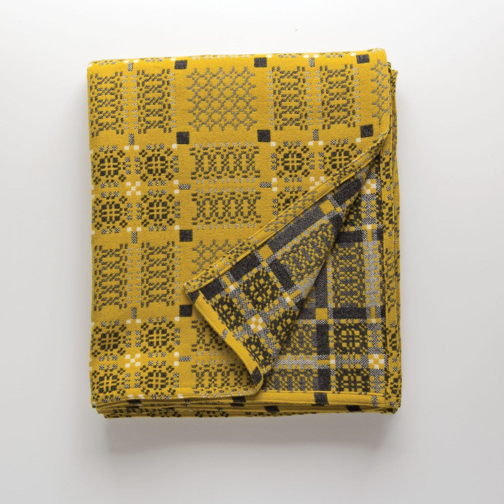 Knot Garden Welsh Lambswool Throw