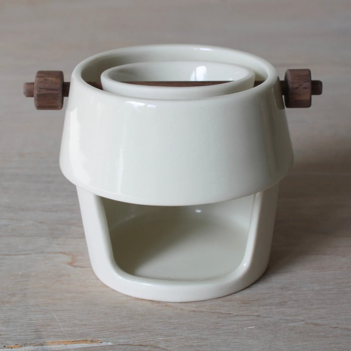 Ceramic Oil Burner in White