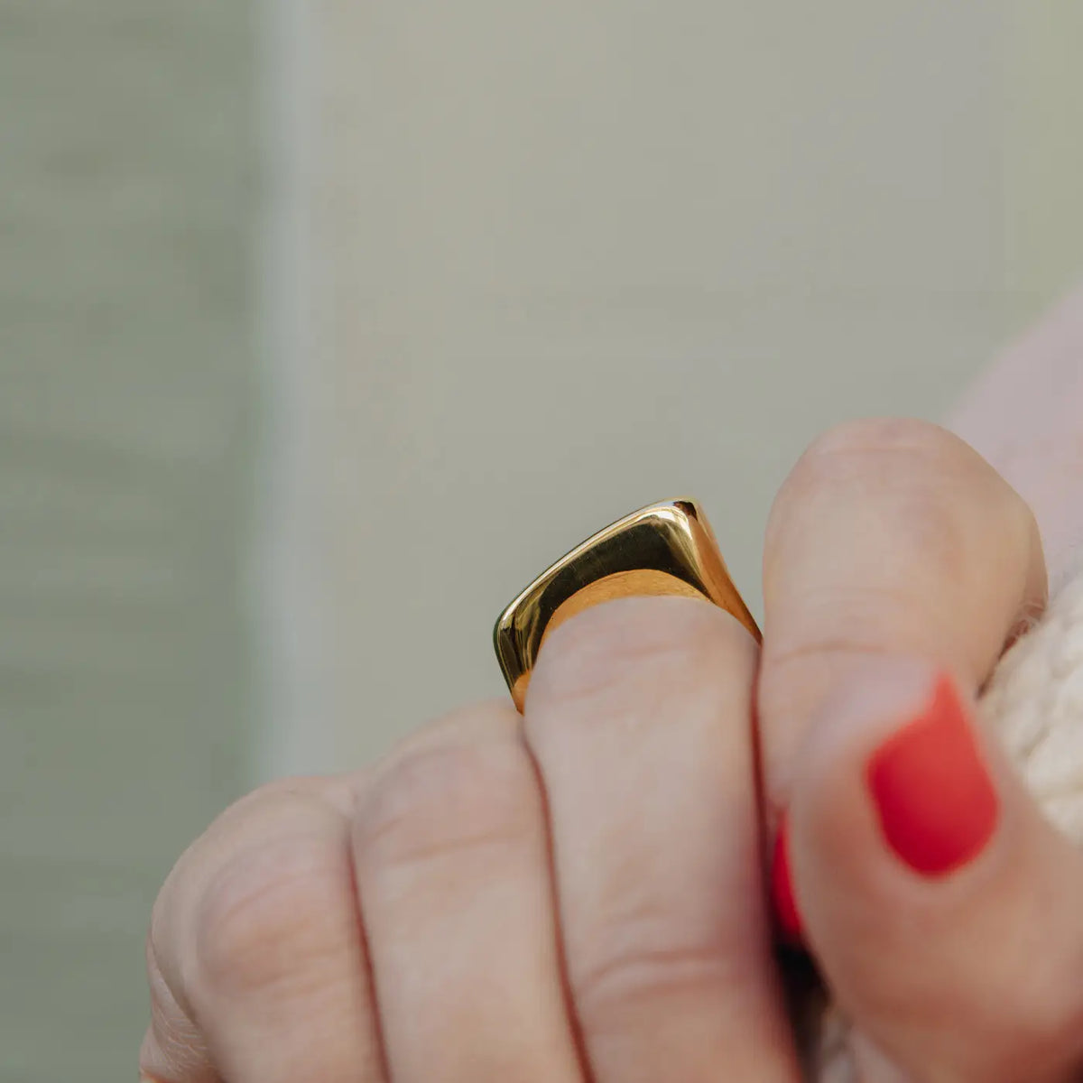 Gold Raised Fluid Ring, Waterproof