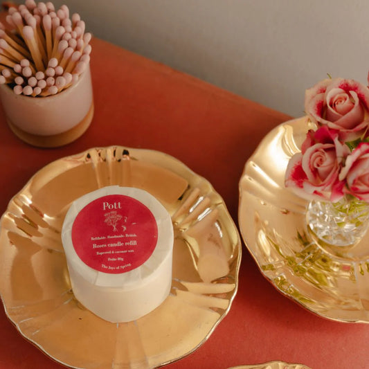 Petite Blush Pott with Roses Candle