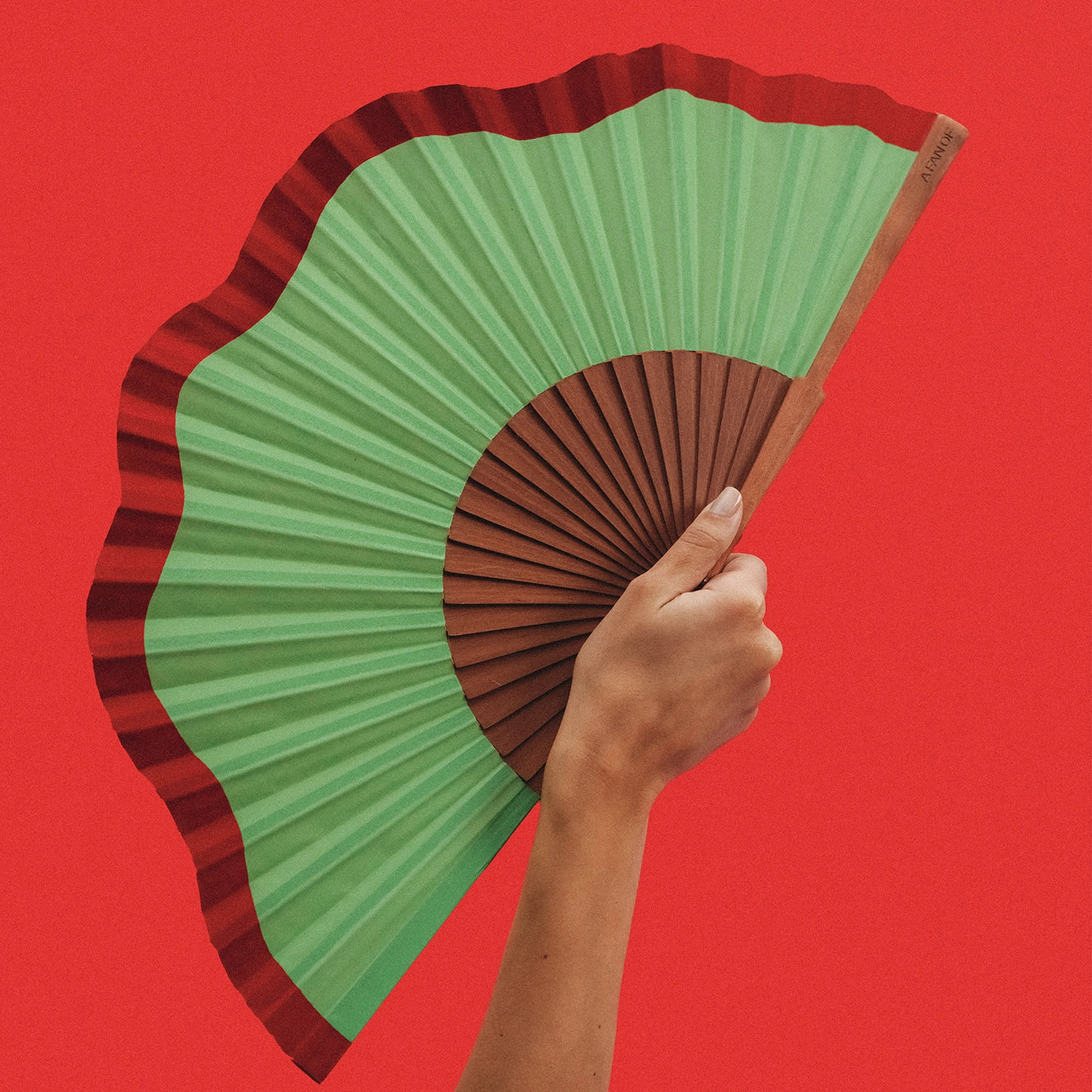 Fluid Shapes - Maxi Fan