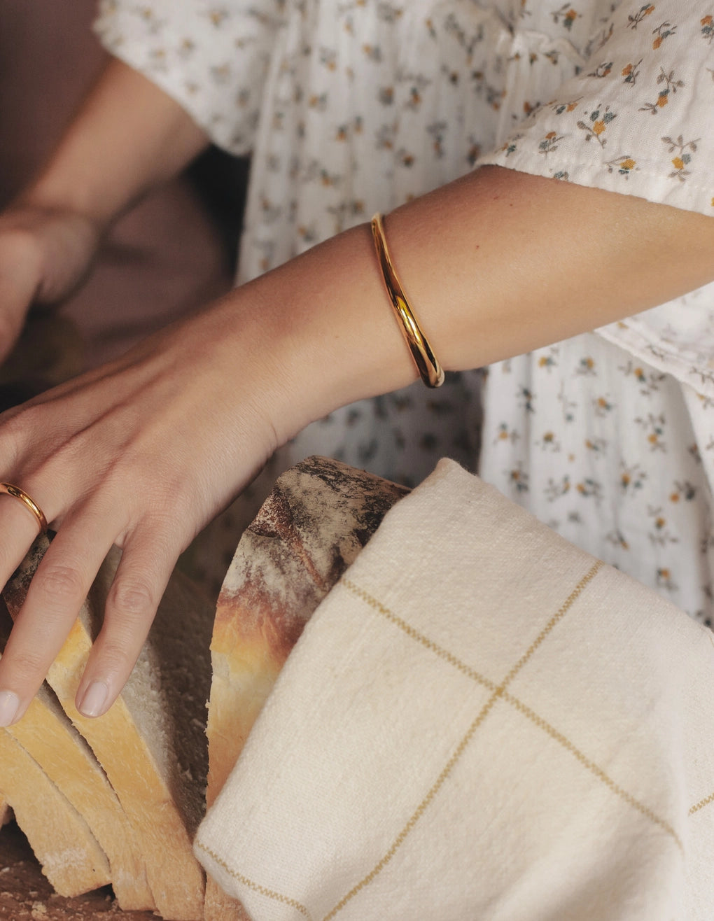 Bold Fluid Cuff Bangle in Gold