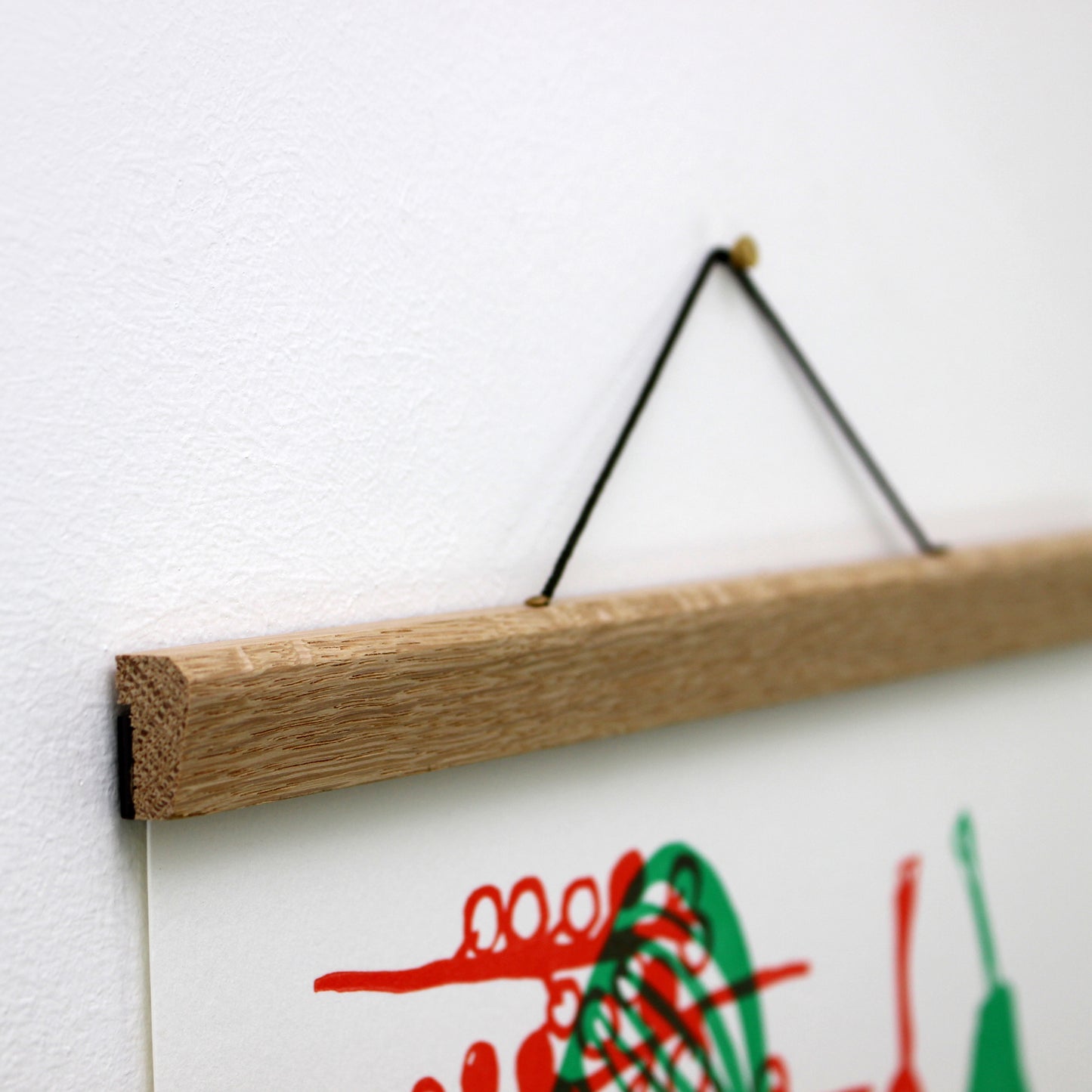 Magnetic Oak Poster Hanger