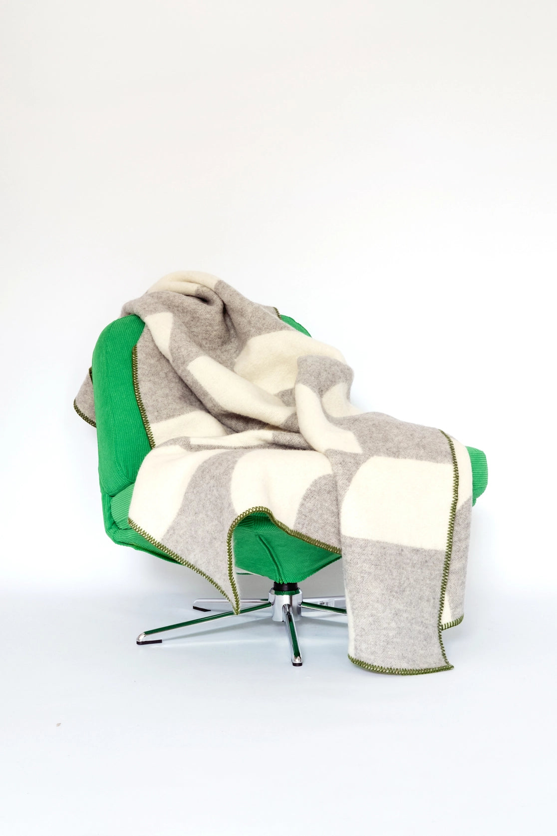 Wool Throw Blanket: Deko Grey