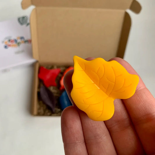 Leaves - Set of 8 Crayons