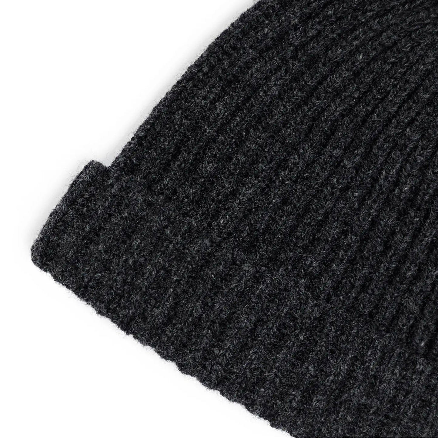 Charcoal Lambswool Fisherman’s Rib Short Beanie